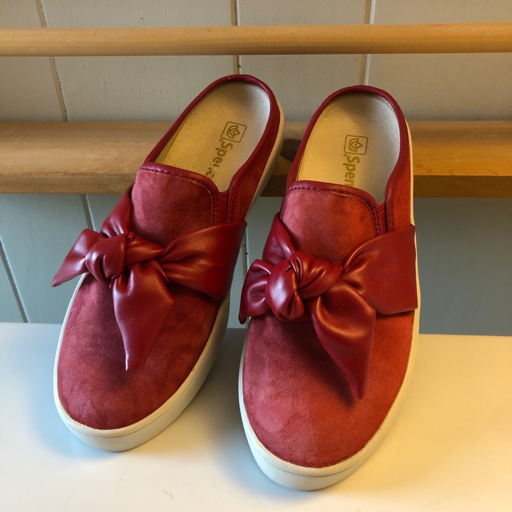 *SPENCO Red Unisex Bow Detail Slip On Women’s size 7.5 Mules